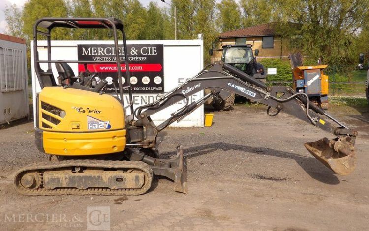IMER MINI PELLE MINESCAVATORE 27V4 SUR CHENILLE – DIESEL – 2685 HEURES – ANNEE 2018  665