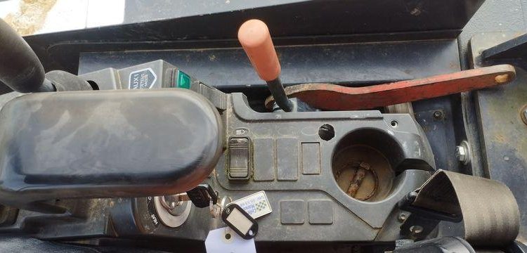 IMER MINI PELLE MINESCAVATORE 27V4 SUR CHENILLE – DIESEL – 2685 HEURES – ANNEE 2018  665