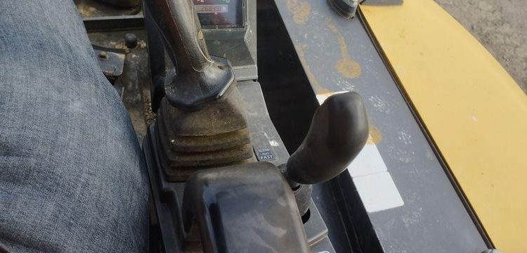 IMER MINI PELLE MINESCAVATORE 27V4 SUR CHENILLE – DIESEL – 2685 HEURES – ANNEE 2018  665