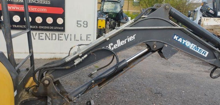 IMER MINI PELLE MINESCAVATORE 27V4 SUR CHENILLE – DIESEL – 2685 HEURES – ANNEE 2018  665
