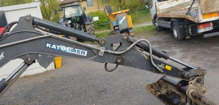 IMER MINI PELLE MINESCAVATORE 27V4 SUR CHENILLE – DIESEL – 2685 HEURES – ANNEE 2018  665