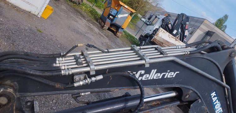 IMER MINI PELLE MINESCAVATORE 27V4 SUR CHENILLE – DIESEL – 2685 HEURES – ANNEE 2018  665