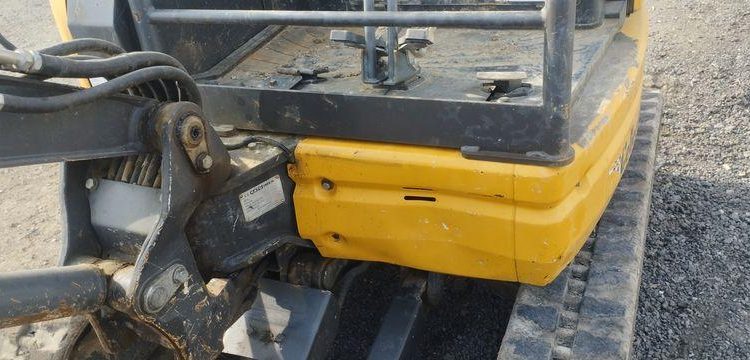 IMER MINI PELLE MINESCAVATORE 27V4 SUR CHENILLE – DIESEL – 2685 HEURES – ANNEE 2018  665