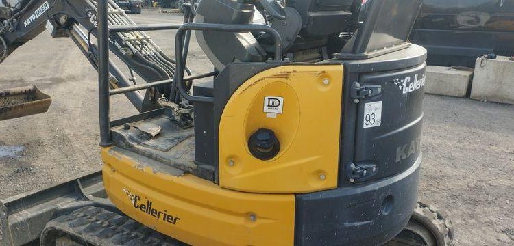 IMER MINI PELLE MINESCAVATORE 27V4 SUR CHENILLE – DIESEL – 2685 HEURES – ANNEE 2018  665