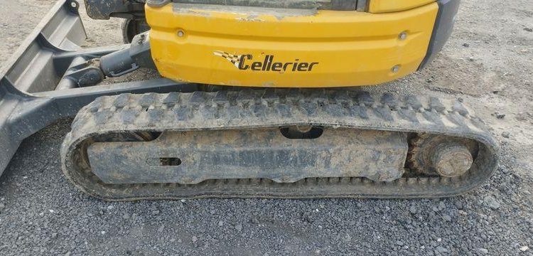 IMER MINI PELLE MINESCAVATORE 27V4 SUR CHENILLE – DIESEL – 2685 HEURES – ANNEE 2018  665