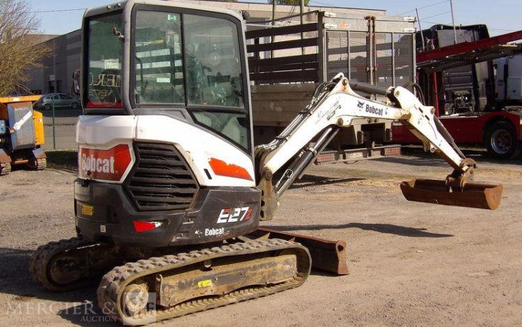 BOBCAT MINI PELLE SUR CHENILLE E27Z DIESEL 2T7 HORAMETRE : 1205 HEURES – ANNEE 2021  13538