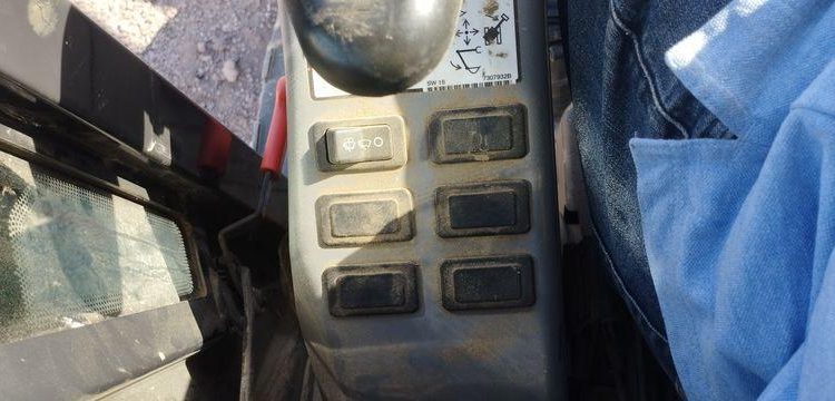 BOBCAT MINI PELLE SUR CHENILLE E27Z DIESEL 2T7 HORAMETRE : 1205 HEURES – ANNEE 2021  13538
