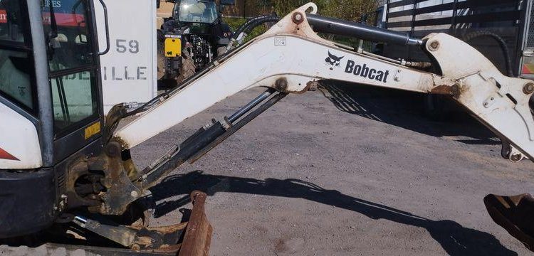 BOBCAT MINI PELLE SUR CHENILLE E27Z DIESEL 2T7 HORAMETRE : 1205 HEURES – ANNEE 2021  13538