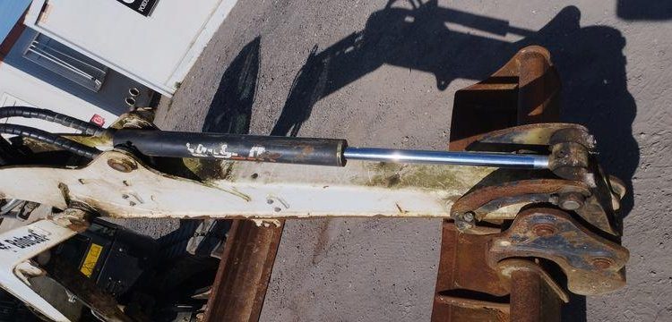 BOBCAT MINI PELLE SUR CHENILLE E27Z DIESEL 2T7 HORAMETRE : 1205 HEURES – ANNEE 2021  13538