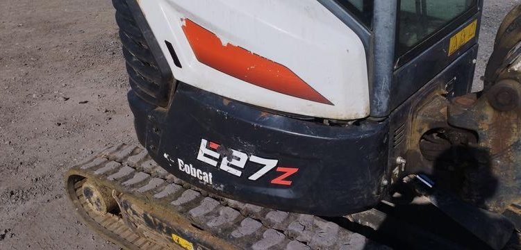 BOBCAT MINI PELLE SUR CHENILLE E27Z DIESEL 2T7 HORAMETRE : 1205 HEURES – ANNEE 2021  13538
