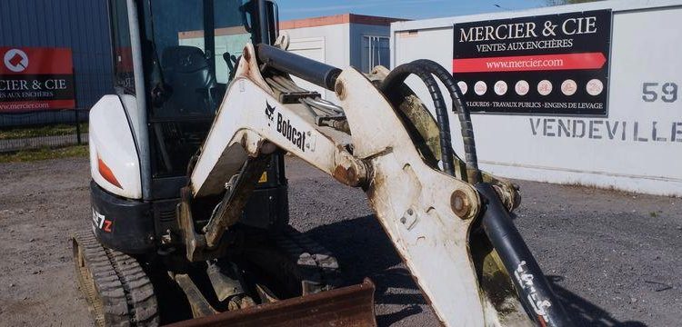 BOBCAT MINI PELLE SUR CHENILLE E27Z DIESEL 2T7 HORAMETRE : 1205 HEURES – ANNEE 2021  13538