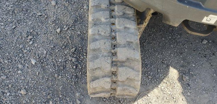 BOBCAT MINI PELLE SUR CHENILLE E27Z DIESEL 2T7 HORAMETRE : 1205 HEURES – ANNEE 2021  13538