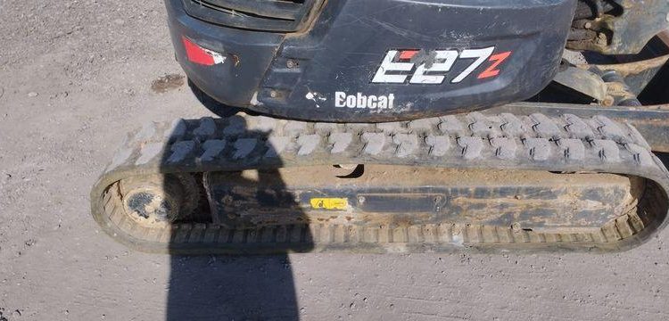 BOBCAT MINI PELLE SUR CHENILLE E27Z DIESEL 2T7 HORAMETRE : 1205 HEURES – ANNEE 2021  13538