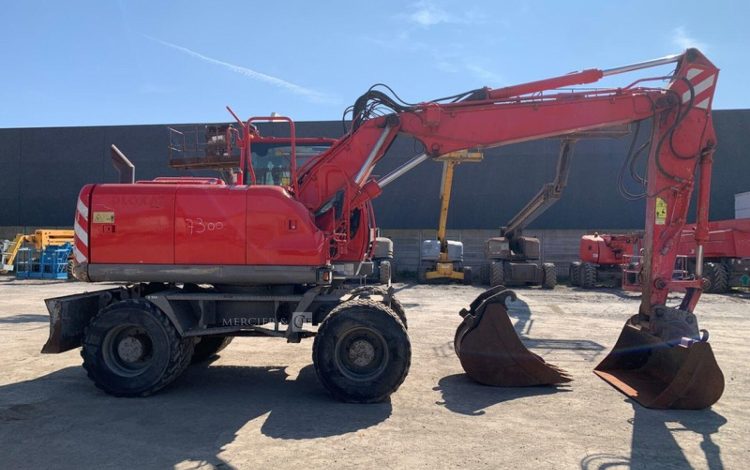 HITACHI ZX 140W-5B  7300