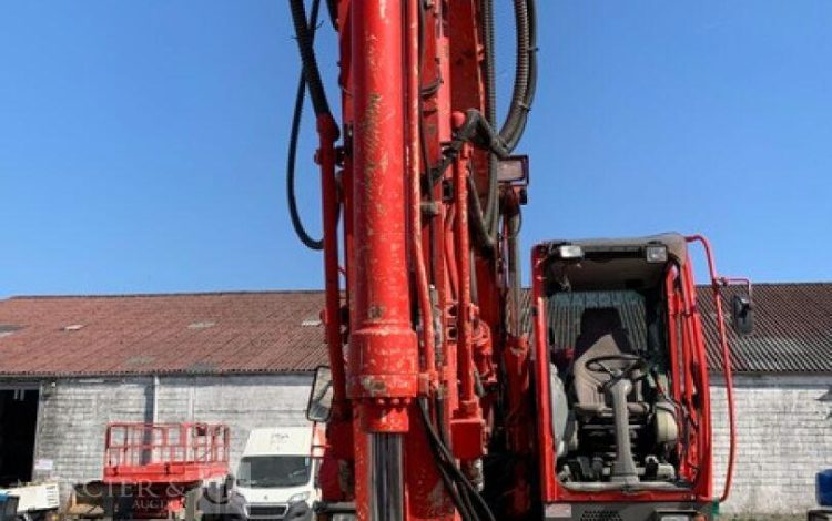 HITACHI ZX 140W-5B  7300