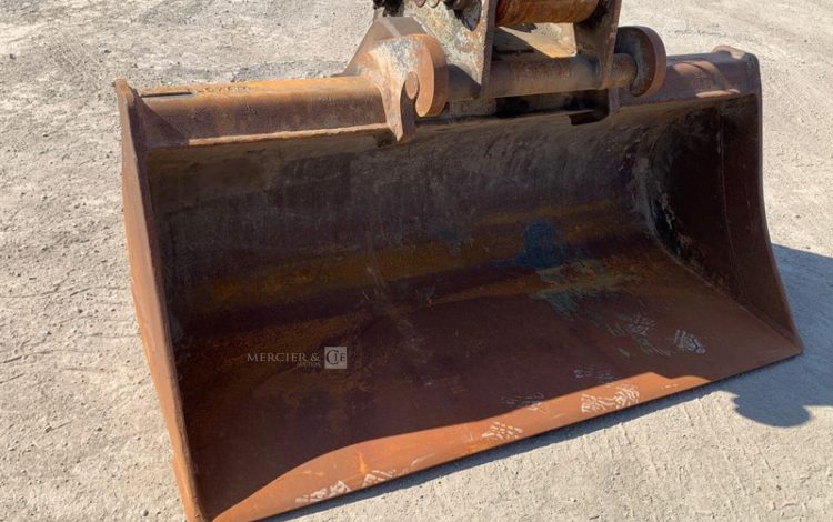 HITACHI ZX 140W-5B  7300