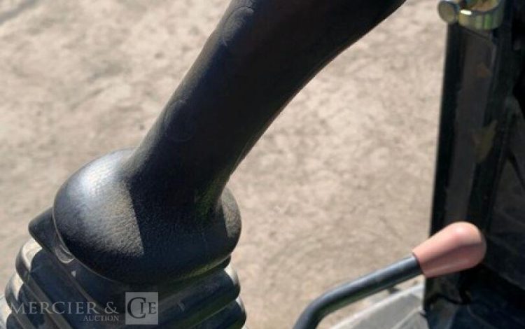 BOBCAT E35  PEL010255