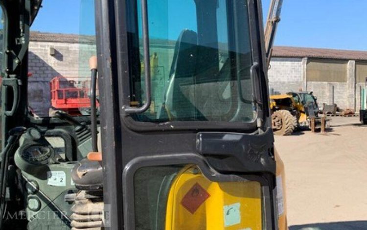 BOBCAT E35  PEL010255
