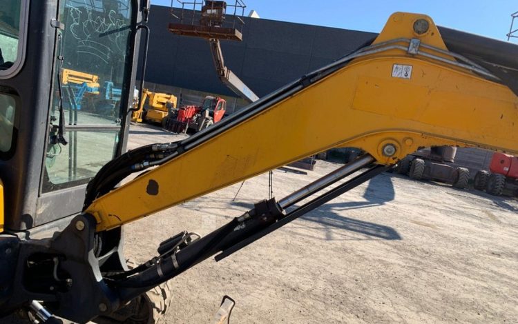 BOBCAT E35  PEL010255