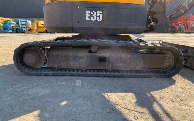 BOBCAT E35  PEL010255