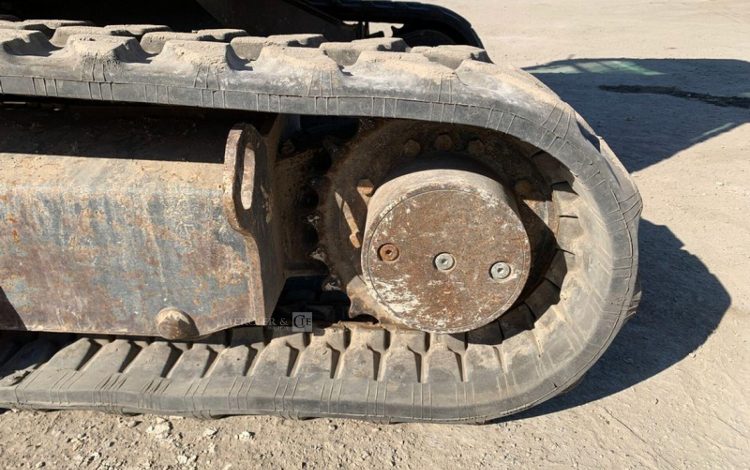 BOBCAT E35  PEL010255