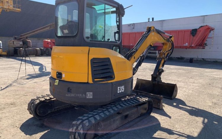 BOBCAT E35  PEL010255