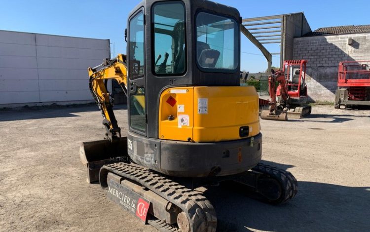 BOBCAT E35  PEL010255