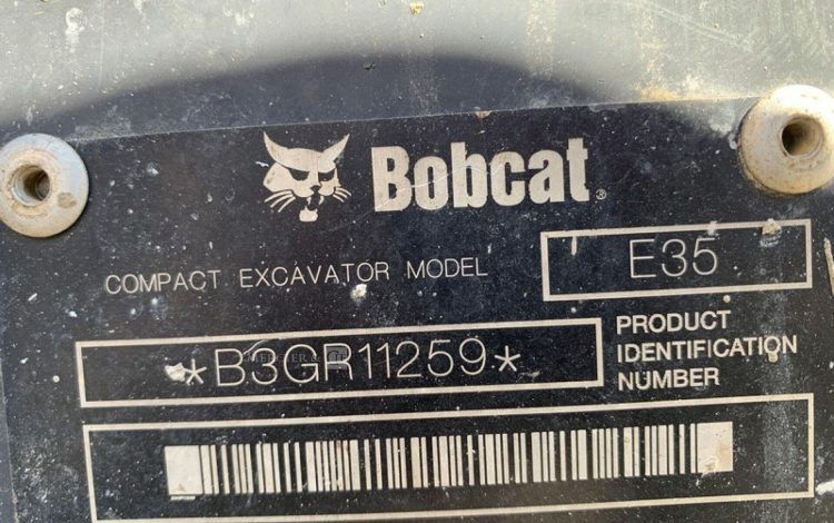 BOBCAT E35  PEL010255