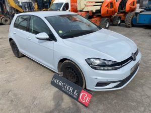 VOLKSWAGEN GOLF  2-BSN-555