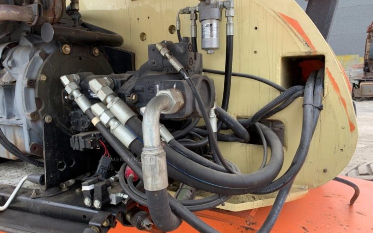JLG 860SJ  8583