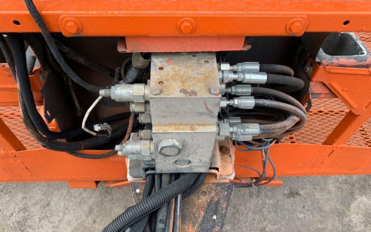 JLG 860SJ  8583