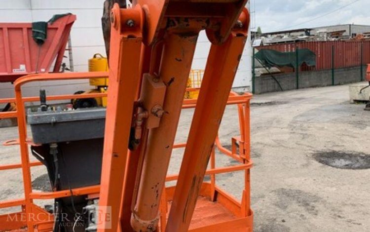 JLG 860SJ  8583
