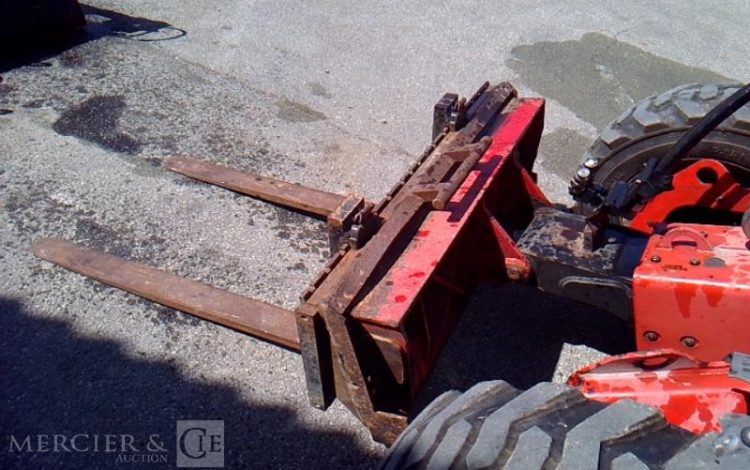 MANITOU CHARIOT TELESCOPIQUE SLT 420 B  2T  4282H AN2007 ROUGE 233543