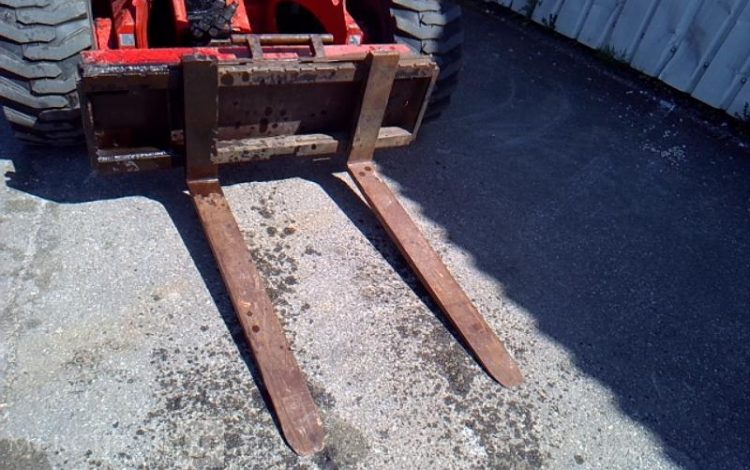 MANITOU CHARIOT TELESCOPIQUE SLT 420 B  2T  4282H AN2007 ROUGE 233543