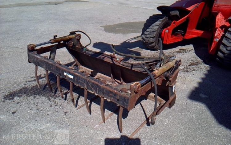MANITOU CHARIOT TELESCOPIQUE SLT 420 B  2T  4282H AN2007 ROUGE 233543