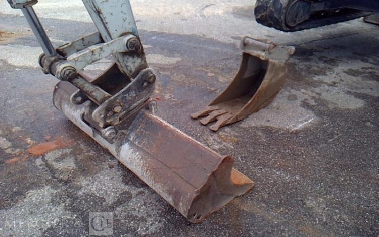 TAKEUCHI MINI PELLE TB153FR  301412