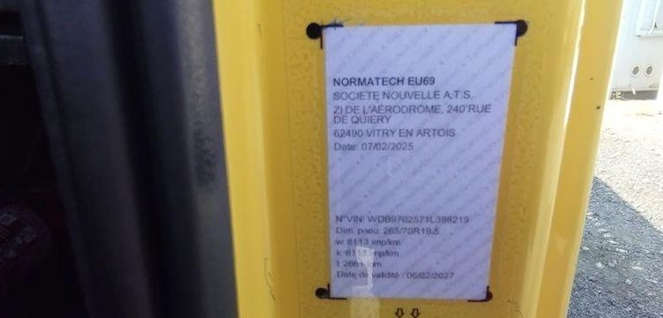 MERCEDES ATEGO DEPANNEUSE AVEC PLATEAU BB50 ET TREUIL – PTAC 11,990 TONNES – 423616 KMS JAUNE 3971YP62