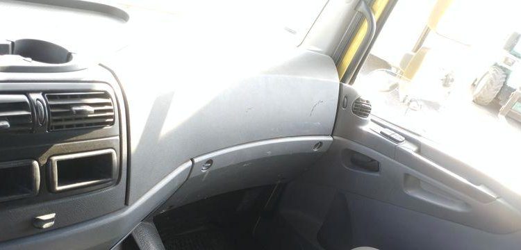 MERCEDES ATEGO DEPANNEUSE AVEC PLATEAU BB50 ET TREUIL – PTAC 11,990 TONNES – 423616 KMS JAUNE 3971YP62