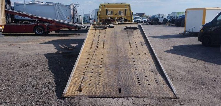 MERCEDES ATEGO DEPANNEUSE AVEC PLATEAU BB50 ET TREUIL – PTAC 11,990 TONNES – 423616 KMS JAUNE 3971YP62