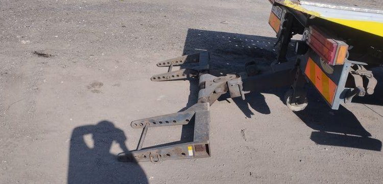 MERCEDES ATEGO DEPANNEUSE AVEC PLATEAU BB50 ET TREUIL – PTAC 11,990 TONNES – 423616 KMS JAUNE 3971YP62