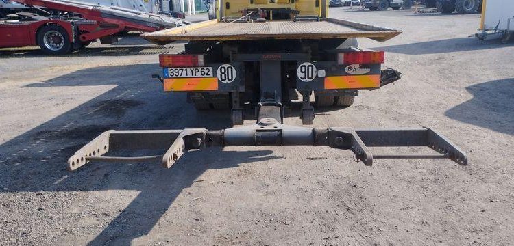 MERCEDES ATEGO DEPANNEUSE AVEC PLATEAU BB50 ET TREUIL – PTAC 11,990 TONNES – 423616 KMS JAUNE 3971YP62