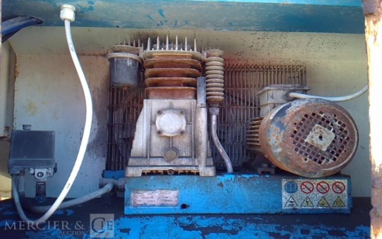 CODER SEMI REMORQUE PLSC 3ESSIEUX  34T AVEC 2 CENTRALES A BETON TRANSPORTABLES VERT 912AFP31