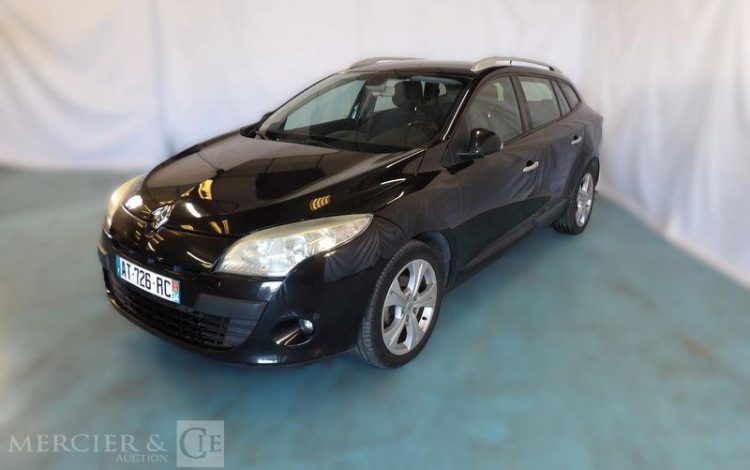 RENAULT MEGANE ESTATE 1,9 DCI 130CH DYNAMIQUE  AT-726-RC