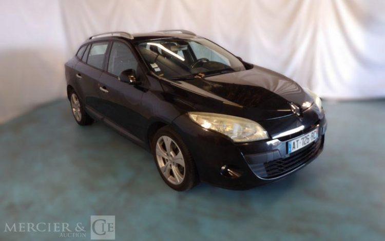 RENAULT MEGANE ESTATE 1,9 DCI 130CH DYNAMIQUE  AT-726-RC