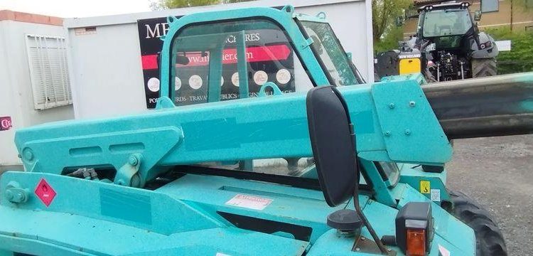 MANITOU CHARGEUSE TELESCOPIQUE  BT4253E2
