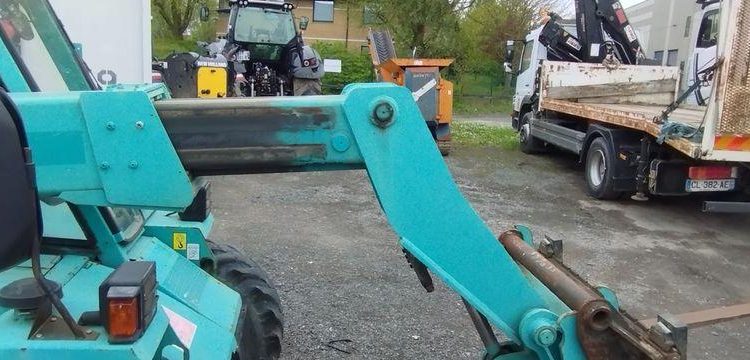 MANITOU CHARGEUSE TELESCOPIQUE  BT4253E2
