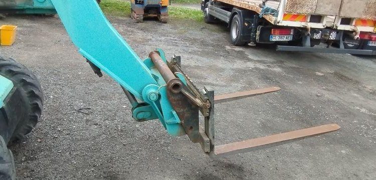 MANITOU CHARGEUSE TELESCOPIQUE  BT4253E2