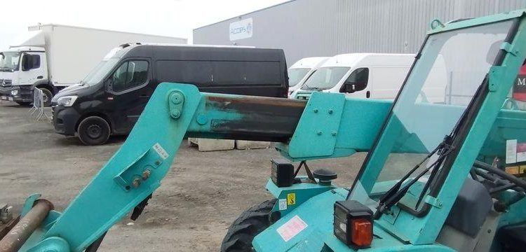 MANITOU CHARGEUSE TELESCOPIQUE  BT4253E2