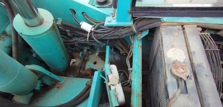 MANITOU CHARGEUSE TELESCOPIQUE  BT4253E2