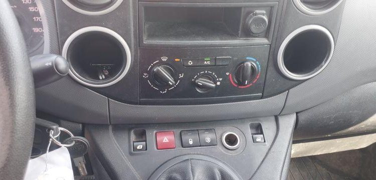 CITROEN BERLINGO NON ROULANT BLANC CL-197-HL